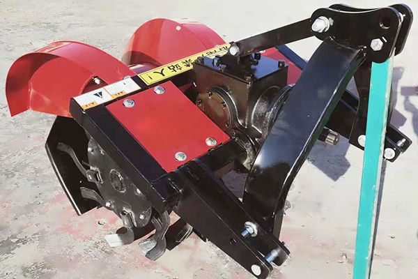 中置開(kāi)溝機(jī)